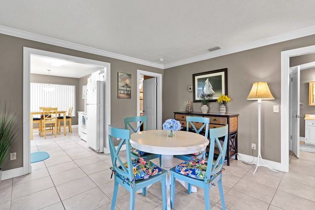 9632 Riverside Drive 3, Sebastian, FL 32958