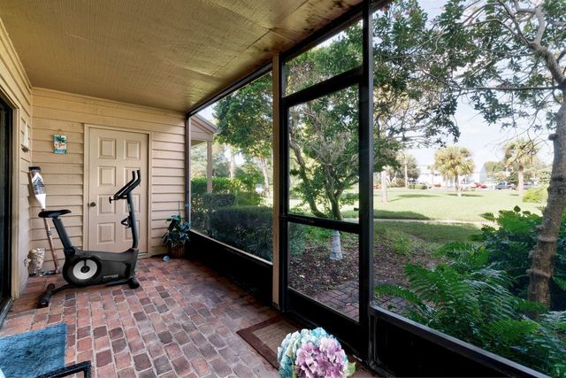 9632 Riverside Drive 3, Sebastian, FL 32958