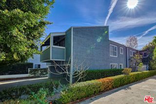 12416 Moorpark Street A, Studio City, CA 91604