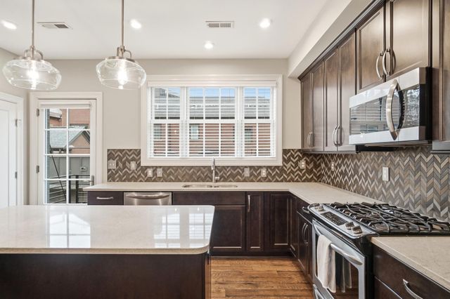 81 N 6th Street, TH63, Columbus, OH 43215