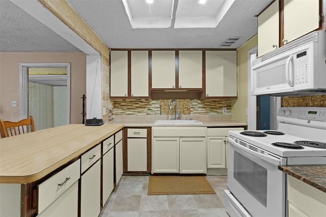 11885 SE 99TH TERRACE, Belleview, FL 34420