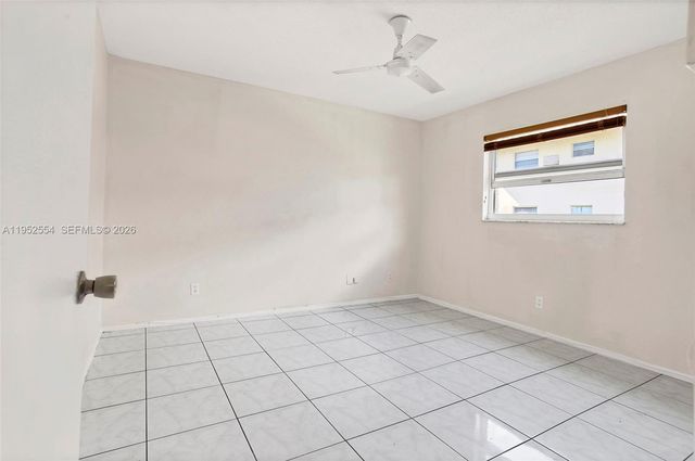 4151 NW 41st St 301, Lauderdale Lakes, FL 33319