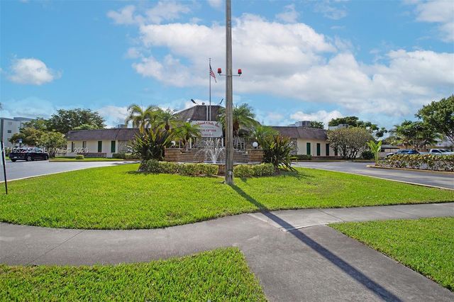 4151 NW 41st St 301, Lauderdale Lakes, FL 33319