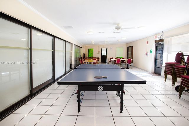 4151 NW 41st St 301, Lauderdale Lakes, FL 33319