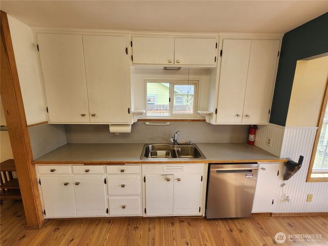 114 W 9 TH, Port Angeles, WA 98362