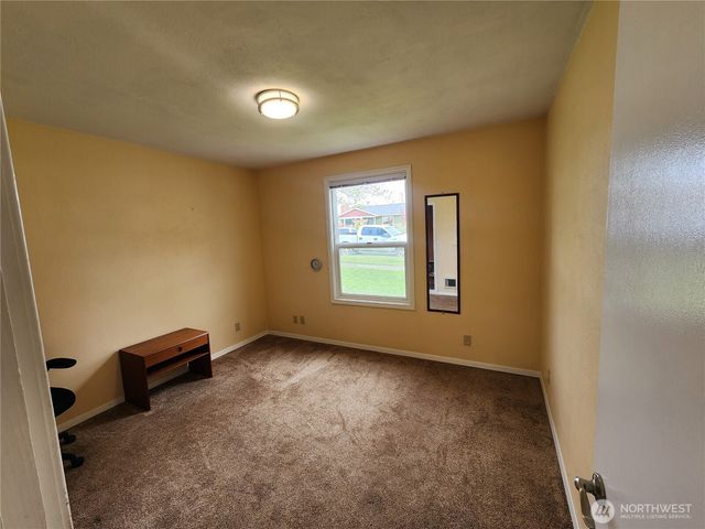 114 W 9 TH, Port Angeles, WA 98362