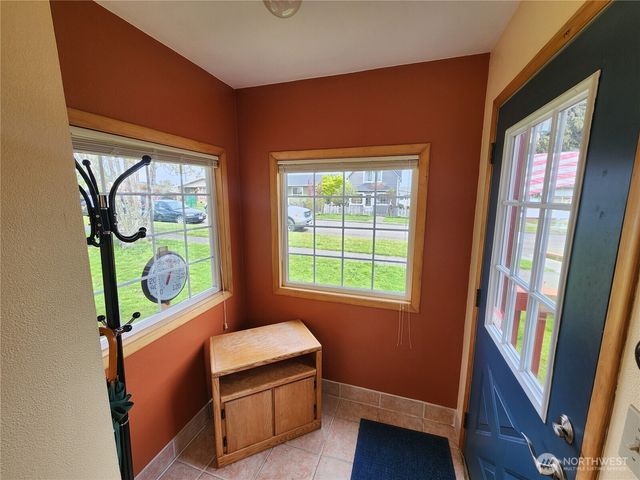 114 W 9 TH, Port Angeles, WA 98362