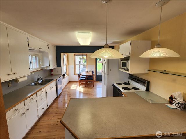 114 W 9 TH, Port Angeles, WA 98362