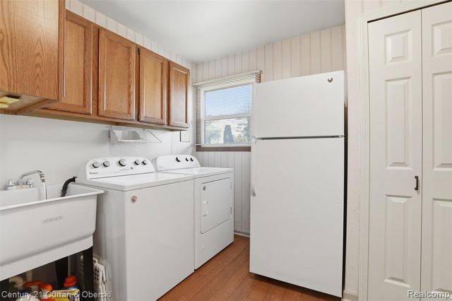 37578 Munger Drive, Livonia, MI 48154