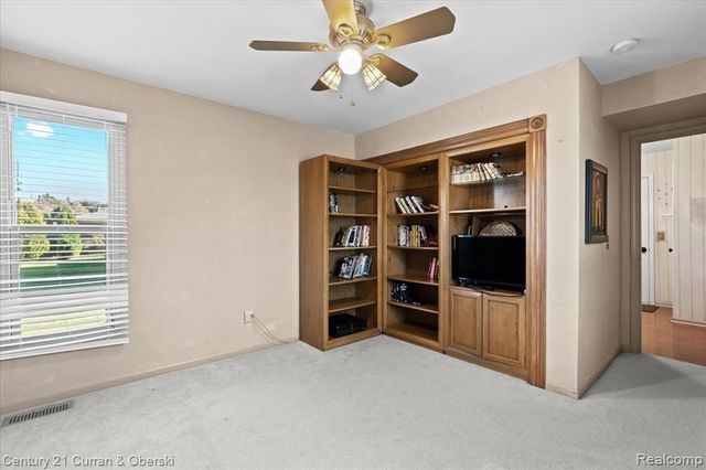 37578 Munger Drive, Livonia, MI 48154