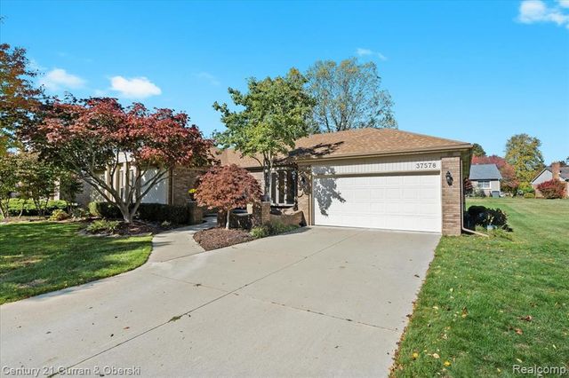 37578 Munger Drive, Livonia, MI 48154