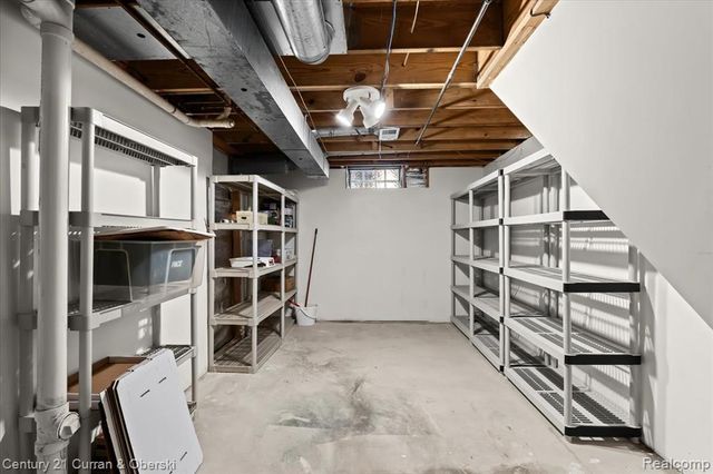 37578 Munger Drive, Livonia, MI 48154