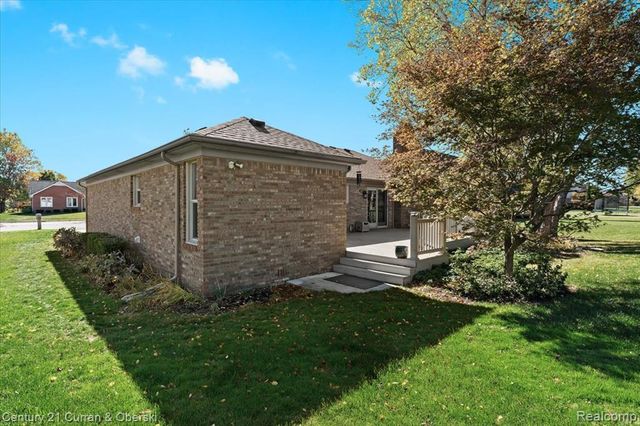 37578 Munger Drive, Livonia, MI 48154