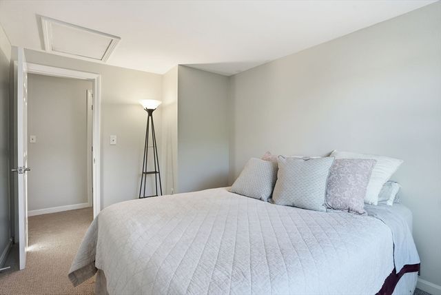 14 Wiggin Ave. 14, Dedham, MA 02026