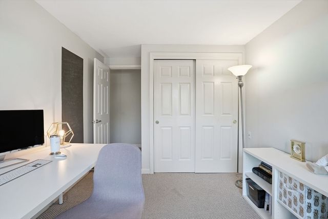 14 Wiggin Ave. 14, Dedham, MA 02026