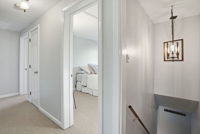 14 Wiggin Ave. 14, Dedham, MA 02026