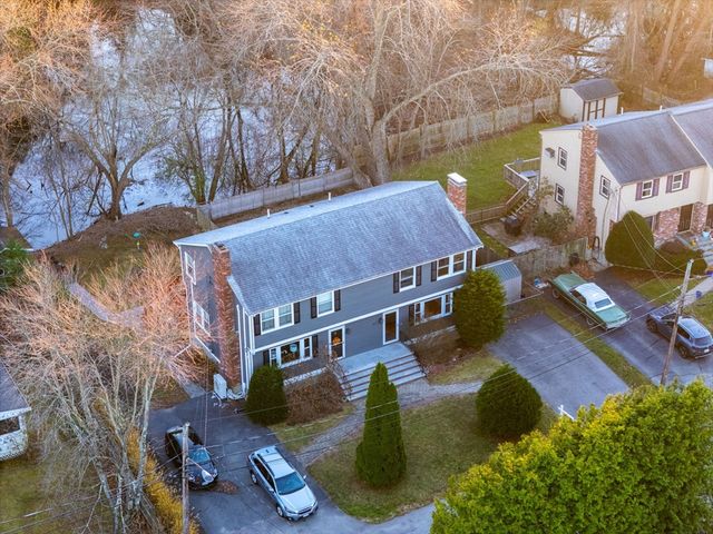 14 Wiggin Ave. 14, Dedham, MA 02026