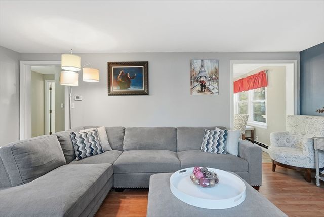 14 Wiggin Ave. 14, Dedham, MA 02026