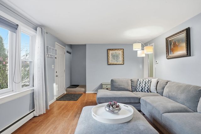 14 Wiggin Ave. 14, Dedham, MA 02026