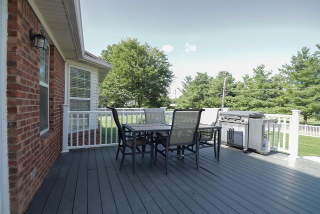 965 E Count Fleet Circle, Danville, KY 40422