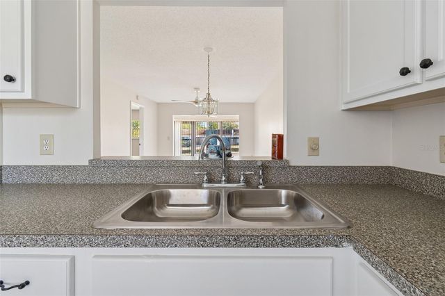 1285 MISSION HILLS BOULEVARD 36B, Clearwater, FL 33759
