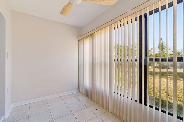 1285 MISSION HILLS BOULEVARD 36B, Clearwater, FL 33759