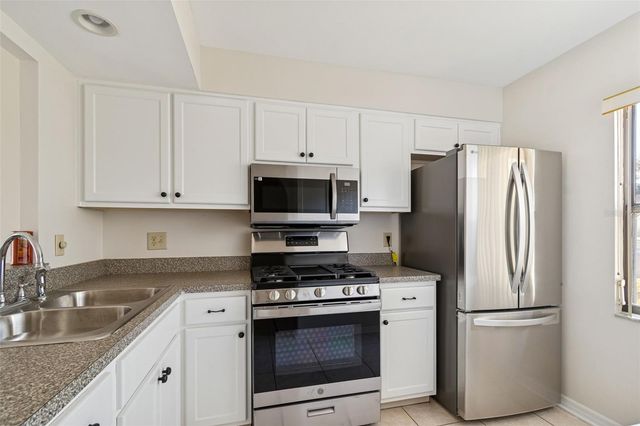1285 MISSION HILLS BOULEVARD 36B, Clearwater, FL 33759