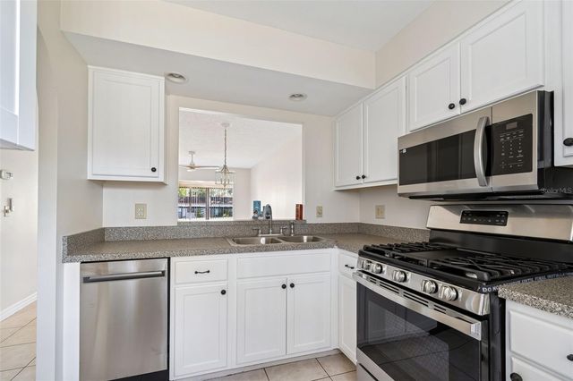1285 MISSION HILLS BOULEVARD 36B, Clearwater, FL 33759