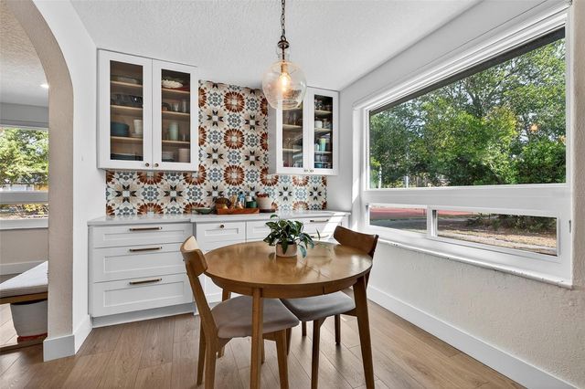 2220 7TH AVENUE N, St Petersburg, FL 33713