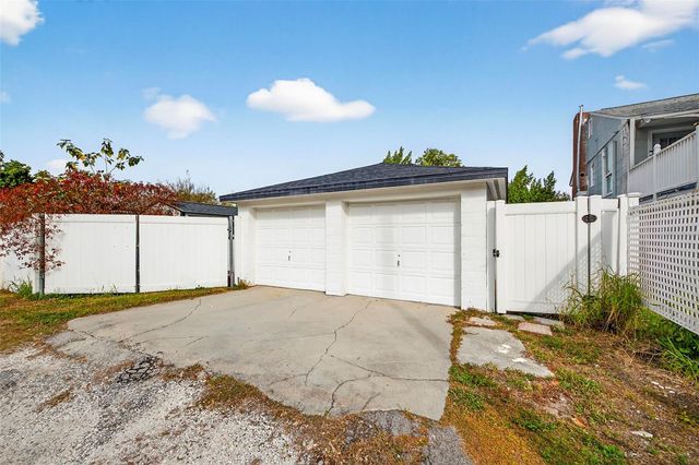 2220 7TH AVENUE N, St Petersburg, FL 33713