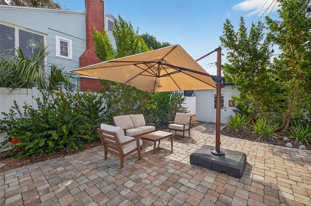 2220 7TH AVENUE N, St Petersburg, FL 33713