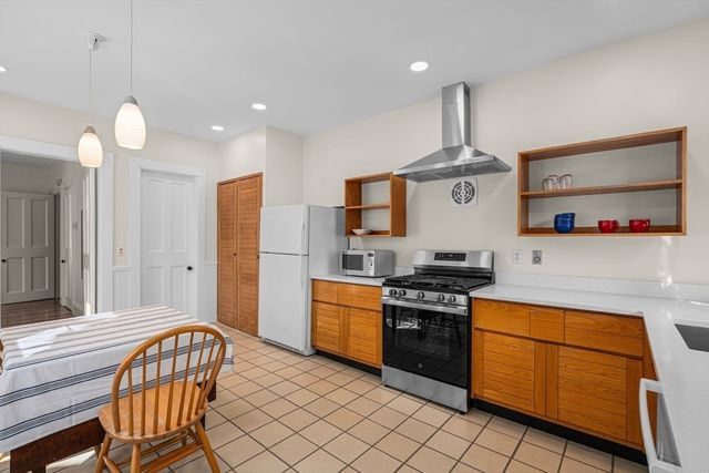 24 Otis St 24, Watertown, MA 02472