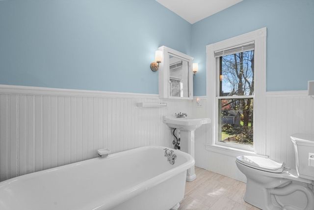 24 Otis St 24, Watertown, MA 02472