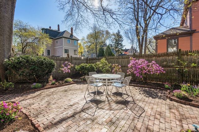 24 Otis St 24, Watertown, MA 02472