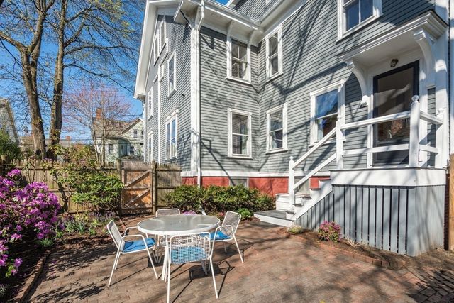 24 Otis St 24, Watertown, MA 02472