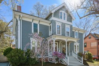 24 Otis St 24, Watertown, MA 02472
