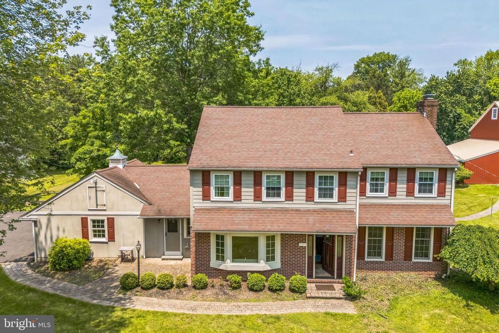 1305 MEETINGHOUSE RD, North Wales, PA 19454