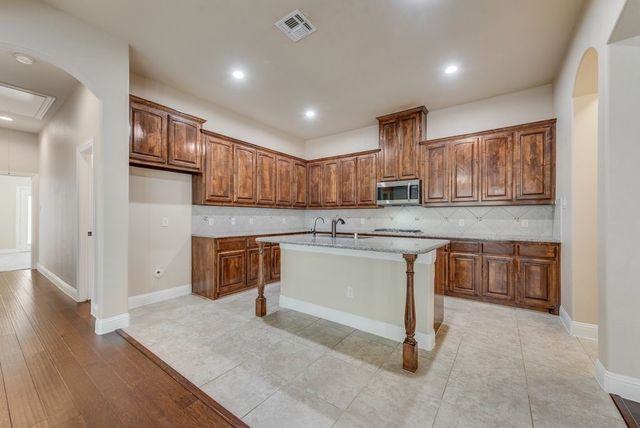 1400 Lauren Creek Lane, Mckinney, TX 75072