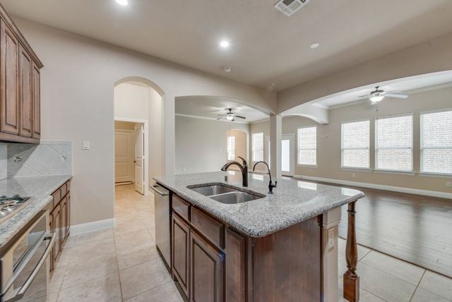 1400 Lauren Creek Lane, Mckinney, TX 75072