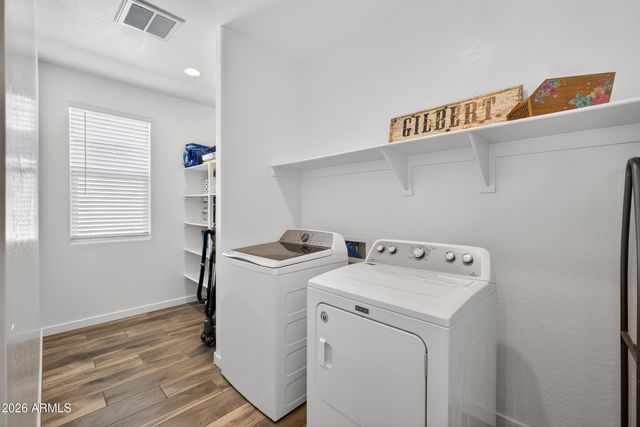 8114 E PETUNIA Avenue, Mesa, AZ 85212