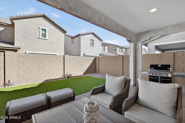 8114 E PETUNIA Avenue, Mesa, AZ 85212