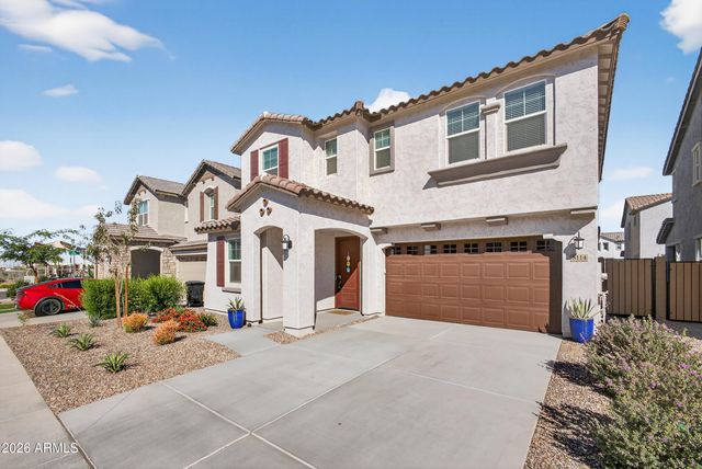 8114 E PETUNIA Avenue, Mesa, AZ 85212