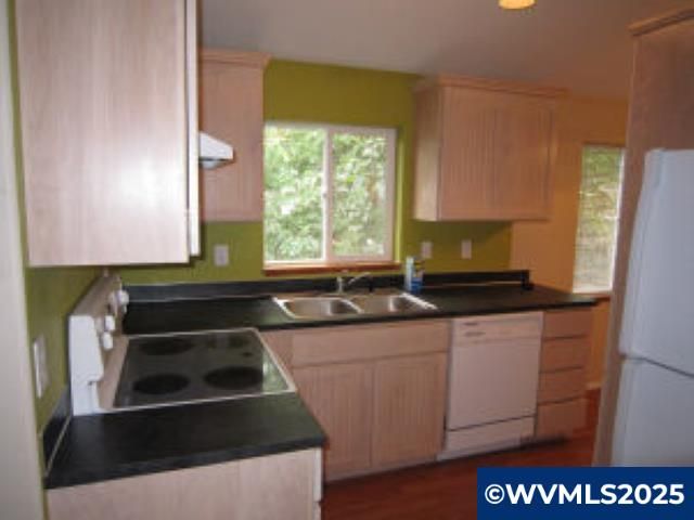 380 Owens St S, Salem, OR 97302