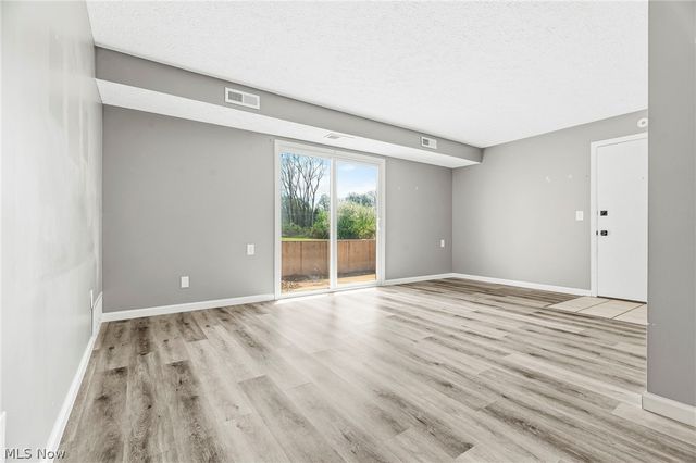 5240 Emil Avenue SW 102, Navarre, OH 44662