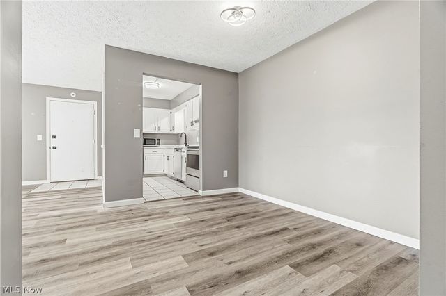 5240 Emil Avenue SW 102, Navarre, OH 44662