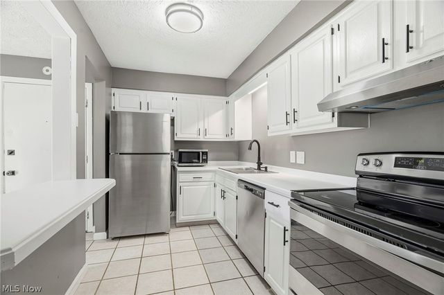 5240 Emil Avenue SW 102, Navarre, OH 44662