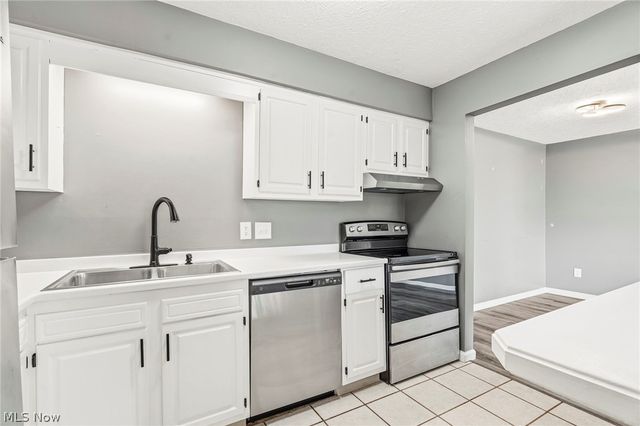 5240 Emil Avenue SW 102, Navarre, OH 44662