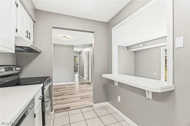 5240 Emil Avenue SW 102, Navarre, OH 44662