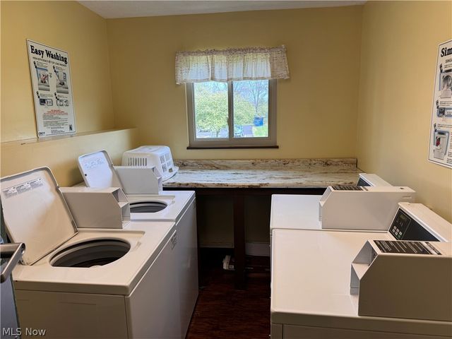 5240 Emil Avenue SW 102, Navarre, OH 44662