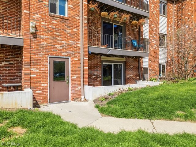 5240 Emil Avenue SW 102, Navarre, OH 44662